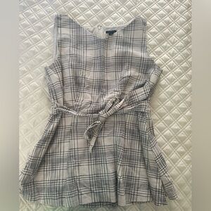 Ann Taylor Loft sleeveless blouse size 4 white and grey plaid pattern.